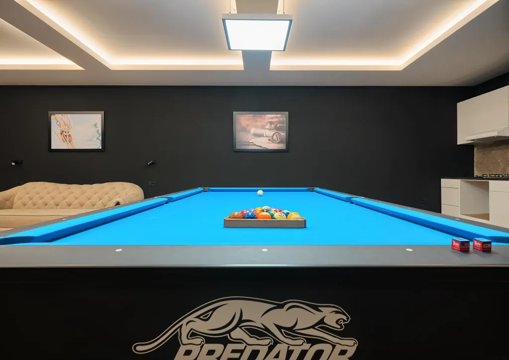 Contemporary 6-Bedroom Villa with Heated Pool, Murter