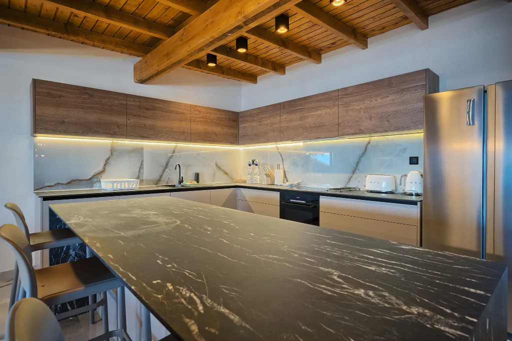 Contemporary 6-Bedroom Villa with Heated Pool, Murter