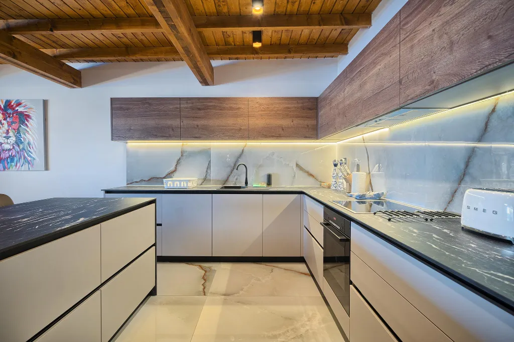 Contemporary 6-Bedroom Villa with Heated Pool, Murter