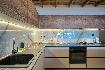 Contemporary 6-Bedroom Villa with Heated Pool, Murter