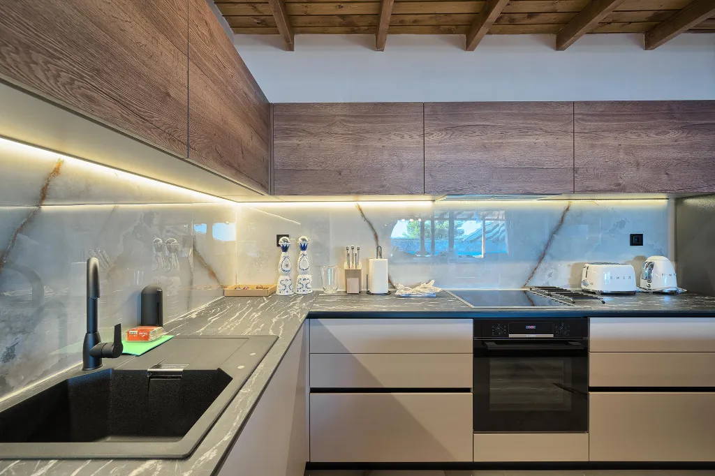 Contemporary 6-Bedroom Villa with Heated Pool, Murter