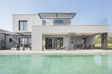 Contemporary Villa with Infinity Pool Vodnjan