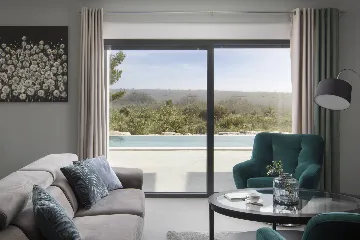 Contemporary Villa with Infinity Pool Vodnjan