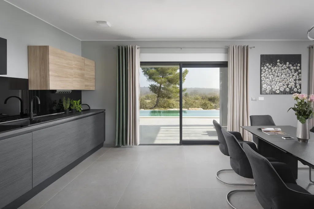 Contemporary Villa with Infinity Pool Vodnjan