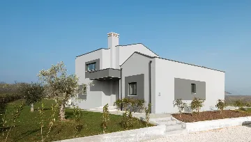 Contemporary Villa with Infinity Pool Vodnjan