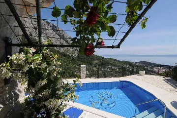Stone Country Villa with Pool in Makarska
