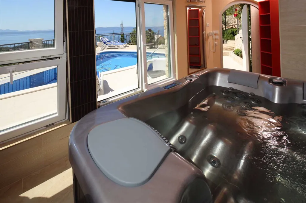 Stone Country Villa with Pool in Makarska