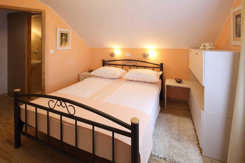 Stone Country Villa with Pool in Makarska