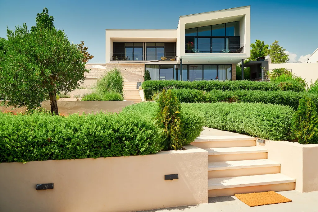 Modern Villa With Pool in Sućuraj