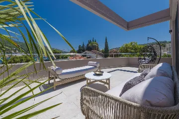 Modern 4-Bedroom Villa with Pool in Zaton