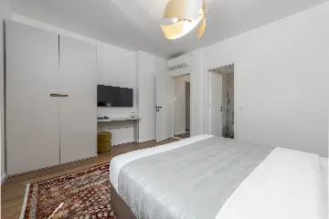 Modern 4-Bedroom Villa with Pool in Zaton