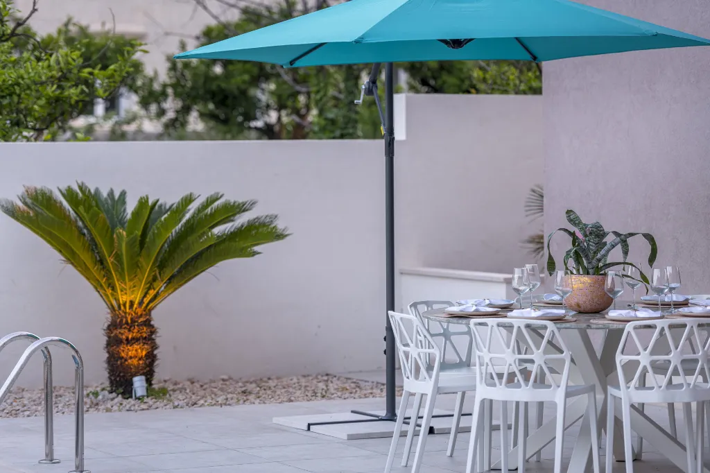 Modern 4-Bedroom Villa with Pool in Zaton