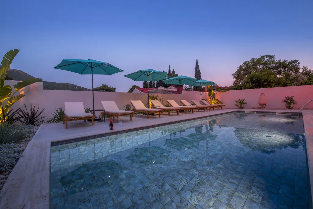 Modern 4-Bedroom Villa with Pool in Zaton
