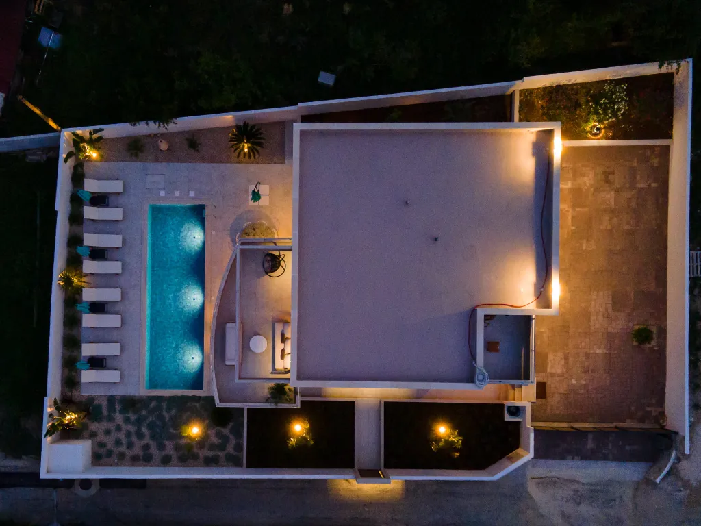 Modern 4-Bedroom Villa with Pool in Zaton