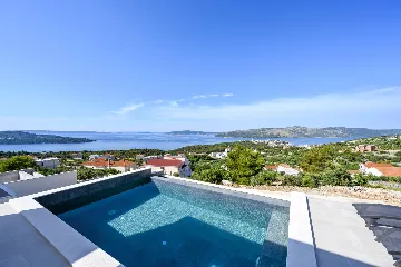 Modern 4-Bedroom Villa With Pool in Seget Vranjica