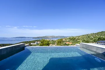 Modern 4-Bedroom Villa With Pool in Seget Vranjica