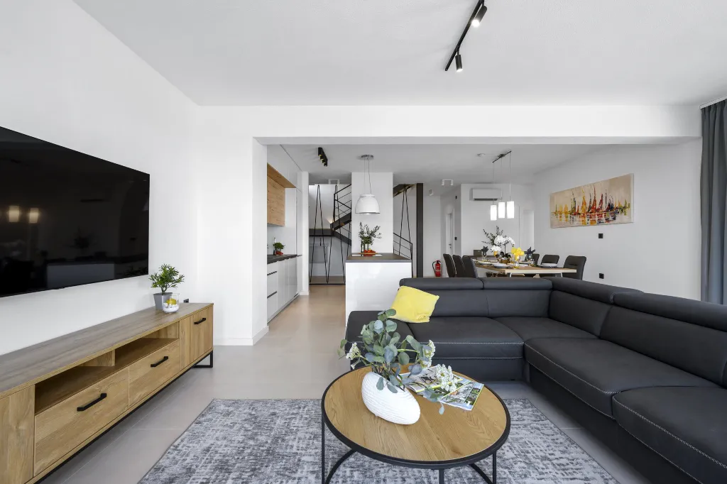 Modern 4-Bedroom Villa With Pool in Seget Vranjica