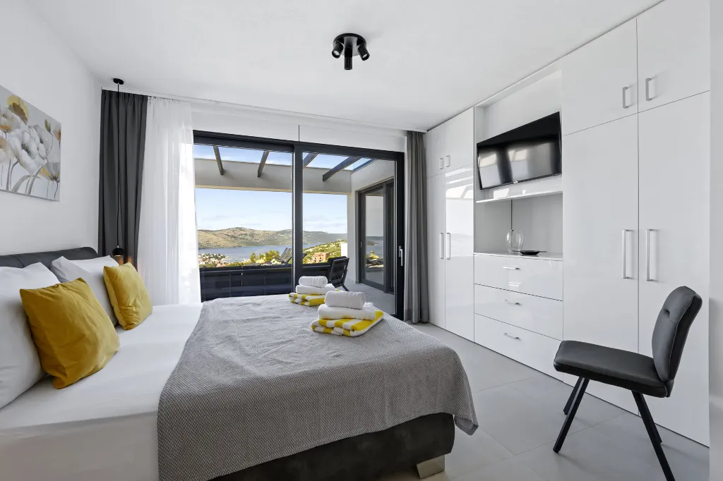 Modern 4-Bedroom Villa With Pool in Seget Vranjica