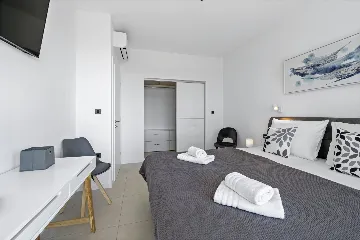 Modern 4-Bedroom Villa With Pool in Seget Vranjica