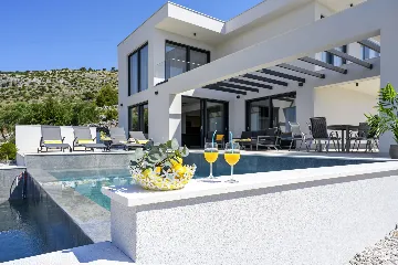 Modern 4-Bedroom Villa With Pool in Seget Vranjica