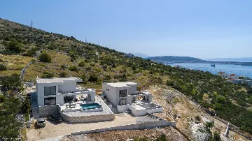 Modern 4-Bedroom Villa With Pool in Seget Vranjica