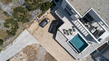 Modern 4-Bedroom Villa With Pool in Seget Vranjica