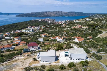 Modern 4-Bedroom Villa With Pool in Seget Vranjica