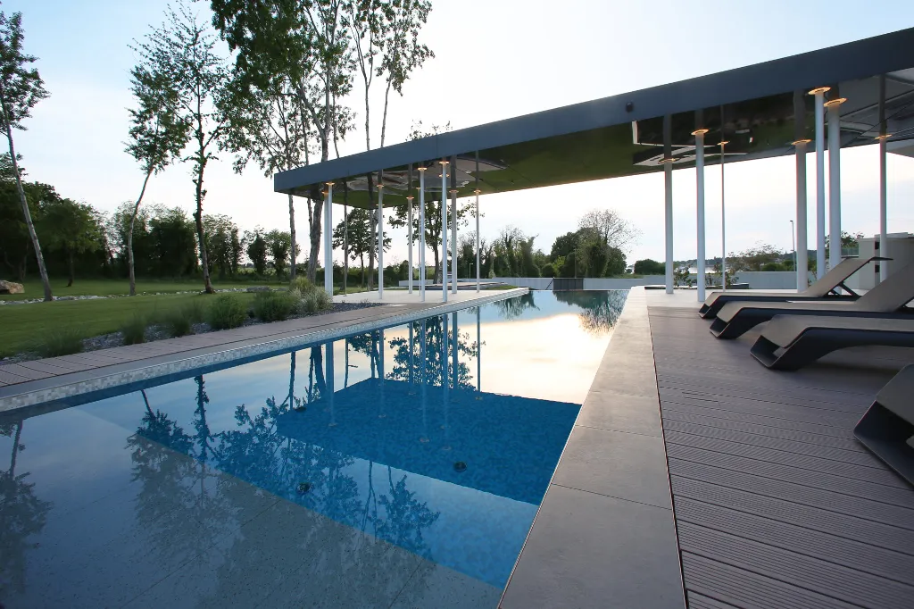 Contemporary Villa Retreat with Pool, Novigrad