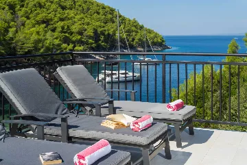 Seaside Villa Retreat with Pool, Hvar