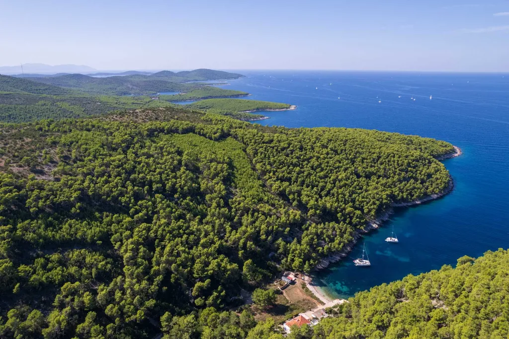 Seaside Villa Retreat with Pool, Hvar