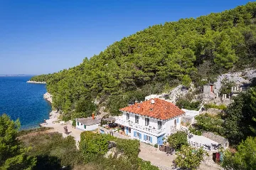 Seaside Villa Retreat with Pool, Hvar