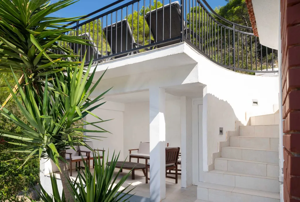 Seaside Villa Retreat with Pool, Hvar