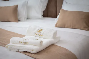 Modern Seaside Villa with Pool – Pasman Island