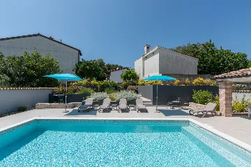 Modern Family Villa with Pool in Premantura