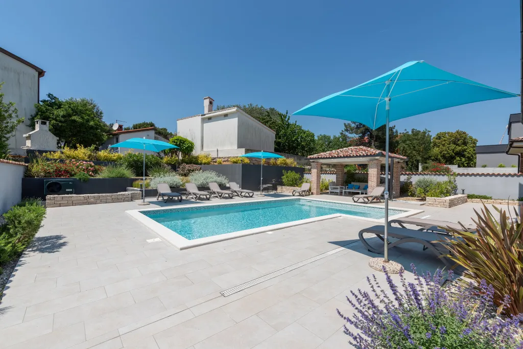 Modern Family Villa with Pool in Premantura