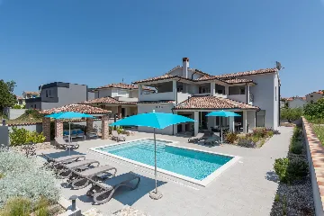 Modern Family Villa with Pool in Premantura