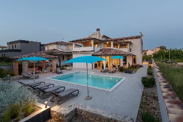 Modern Family Villa with Pool in Premantura