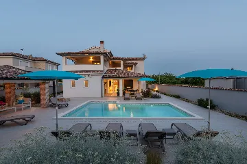 Modern Family Villa with Pool in Premantura