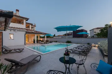 Modern Family Villa with Pool in Premantura