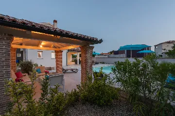 Modern Family Villa with Pool in Premantura