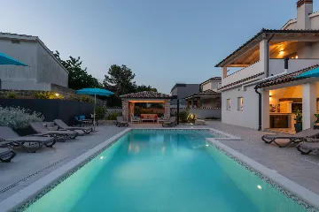 Modern Family Villa with Pool in Premantura