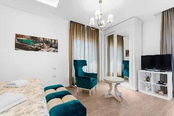 Modern Family Villa with Pool in Premantura