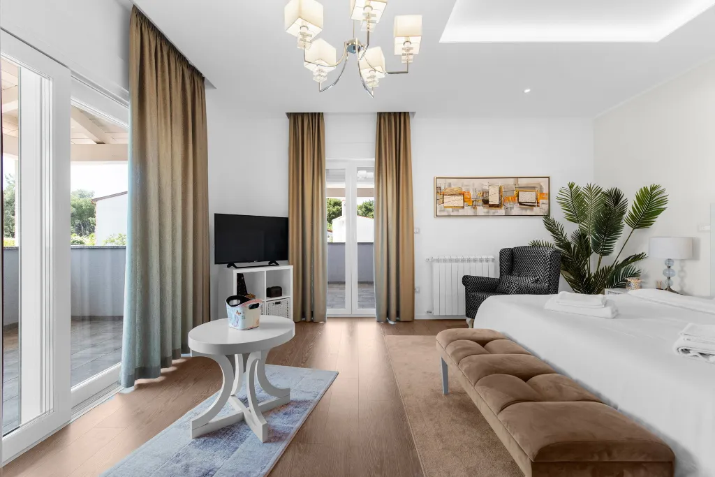 Modern Family Villa with Pool in Premantura