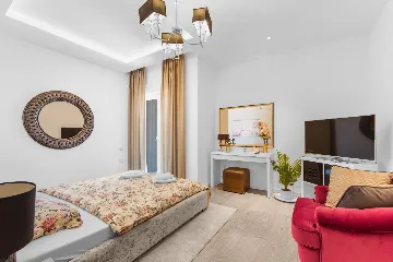 Modern Family Villa with Pool in Premantura