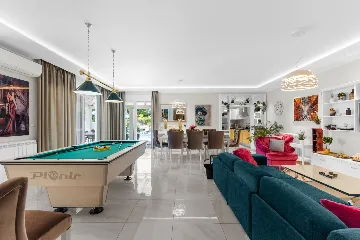 Modern Family Villa with Pool in Premantura