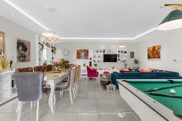 Modern Family Villa with Pool in Premantura