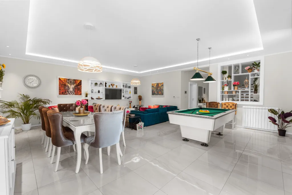 Modern Family Villa with Pool in Premantura