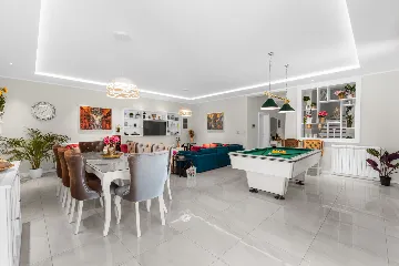 Modern Family Villa with Pool in Premantura