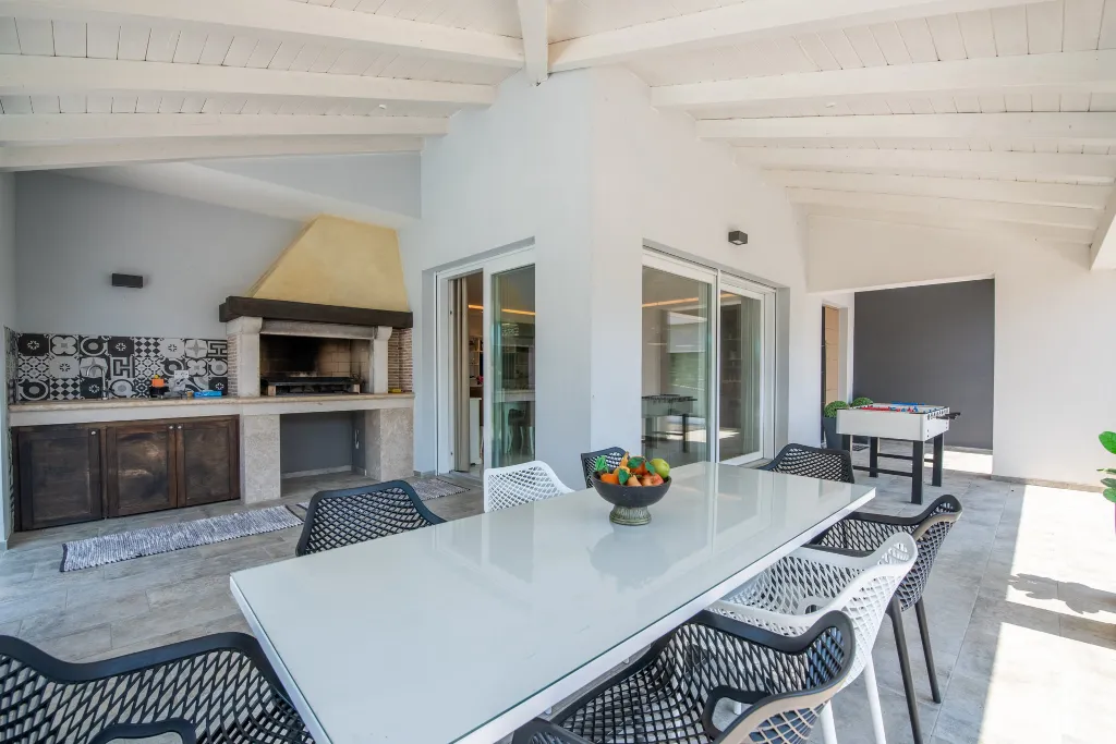 Modern Family Villa with Pool in Premantura
