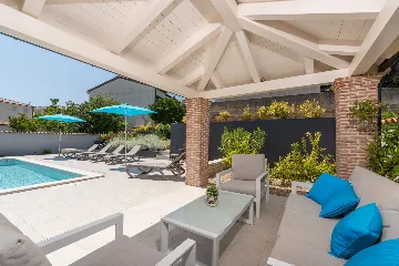 Modern Family Villa with Pool in Premantura